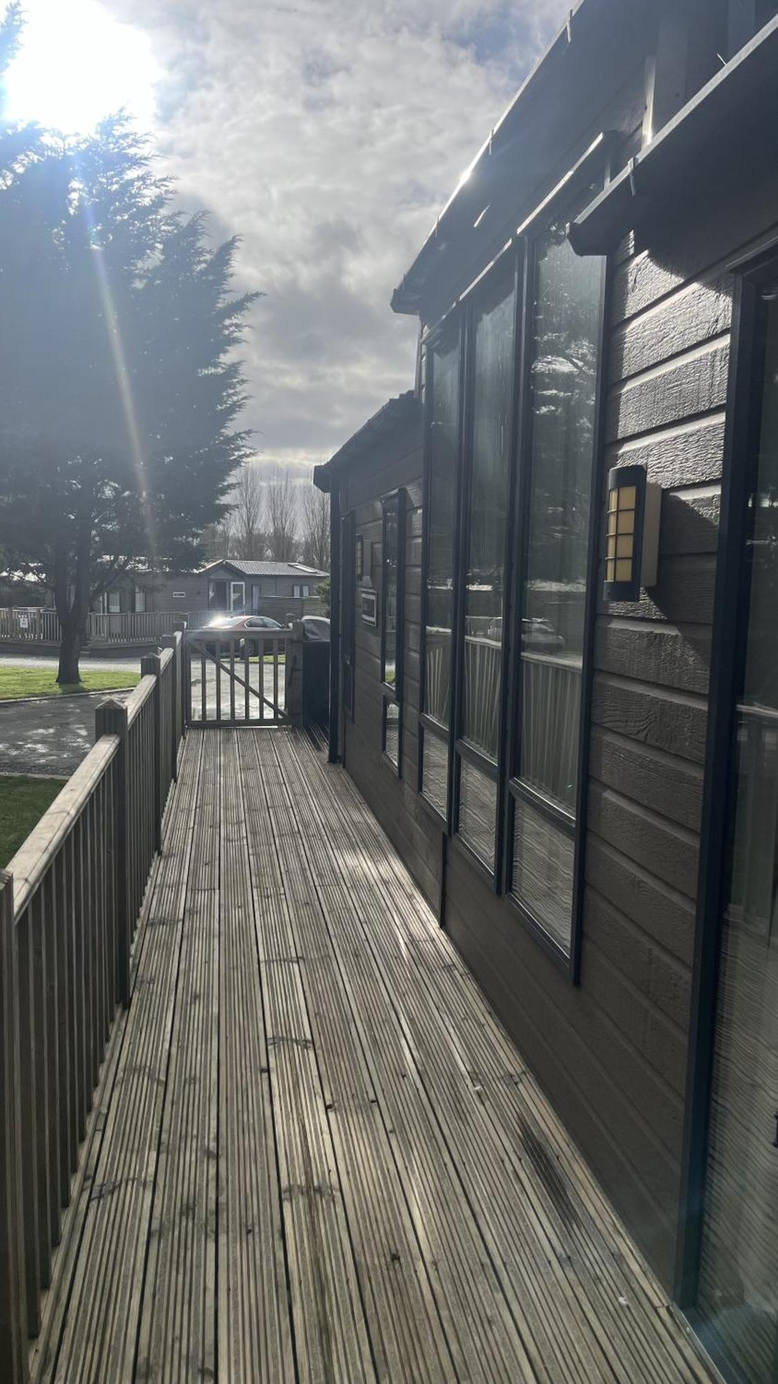 Pet Friendly 2-Bed Lodge Near Preston & Blackpool Экстерьер фото